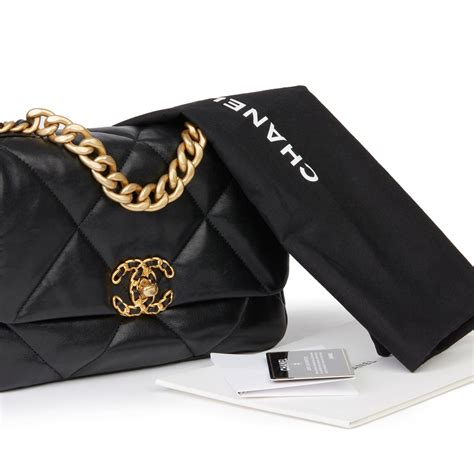 flap 19 chanel|chanel 19 small price.